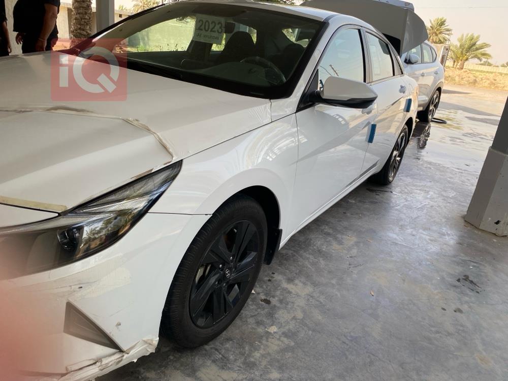 هیوندای ئەلەنترا